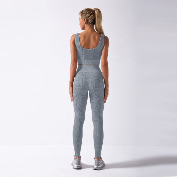 trending workout clothes
